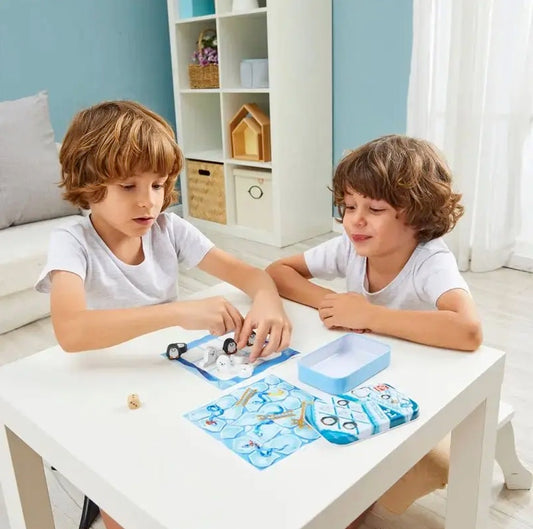 Hape 2 In 1-Tic Tac Toe/ Snakes & Ladders迷你游戏二合一