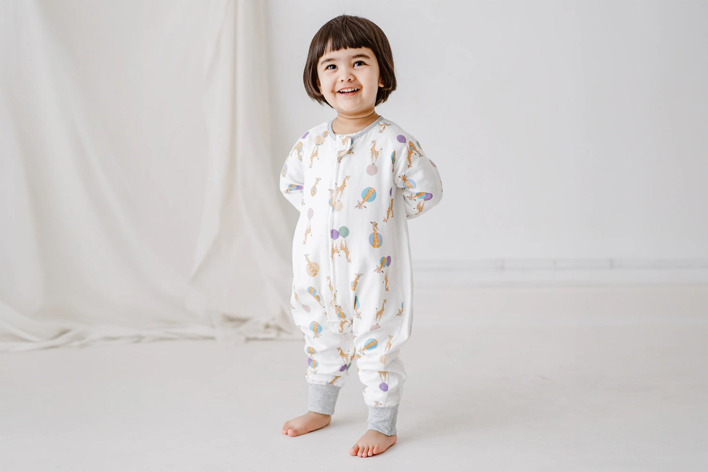 Nest Designs 0.6 TOG Bamboo Pima Long Sleeve Footed Sleep Bag - Giraffe Shapes