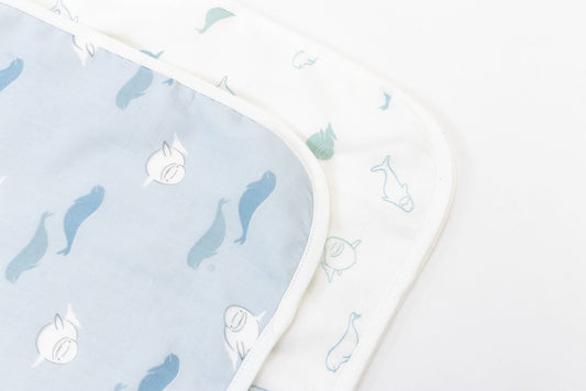 Nest Designs Burp ' n Bib (2 Pack) - Belugas