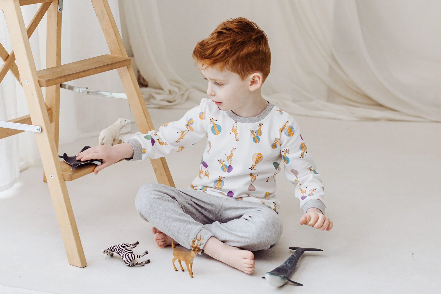 Nest Designs Organic Cotton Two-Piece PJ Set - Giraffe Shapes