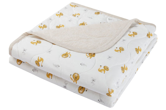 Nest Designs Medium Quilted Bamboo Jersey Cozy Blanket 2.0 TOG - The Lion and The Mouse