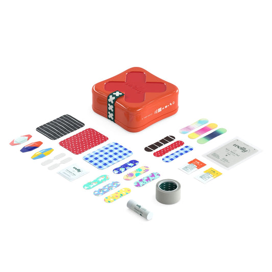 美国Welly儿童专用急救箱-含多种创口贴,卷胶带,蝴蝶绷带,抗生素软膏,包氢化可的松软膏,消毒纸