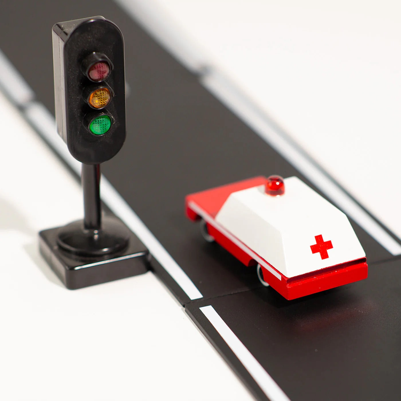 CANDYLAB Ambulance
