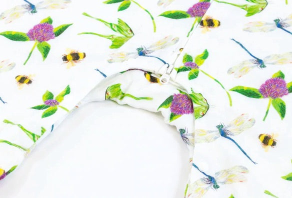 Nest Designs x Eric Carle 0.6Tog竹纤维长袖连体衣-花园飞行