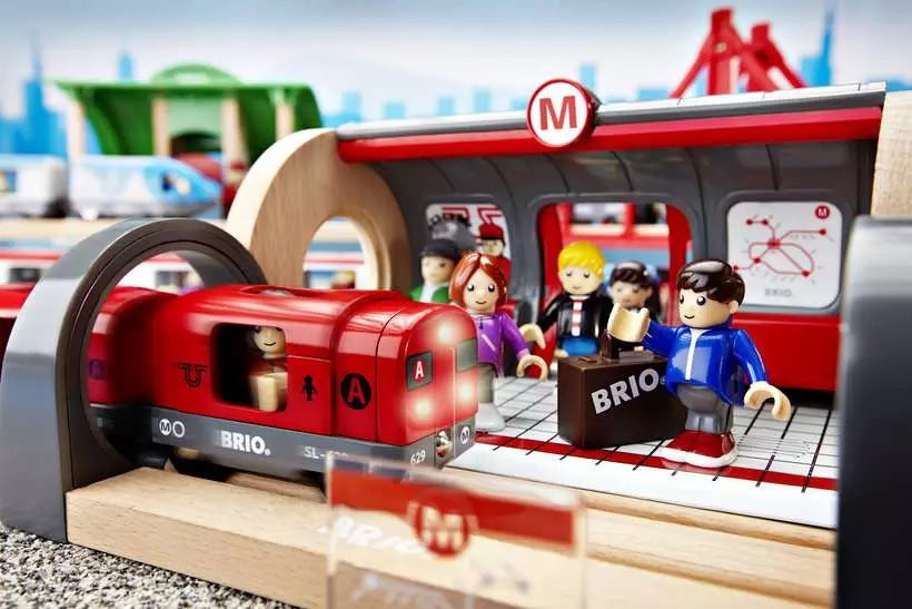 瑞典Brio-Metro Railway Set 33513-灯光效果