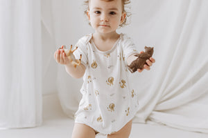 Nest Designs Bamboo Pima Short Sleeve Onesie - The Lion and The Mouse